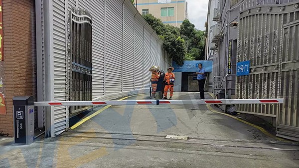 工廠直桿道閘